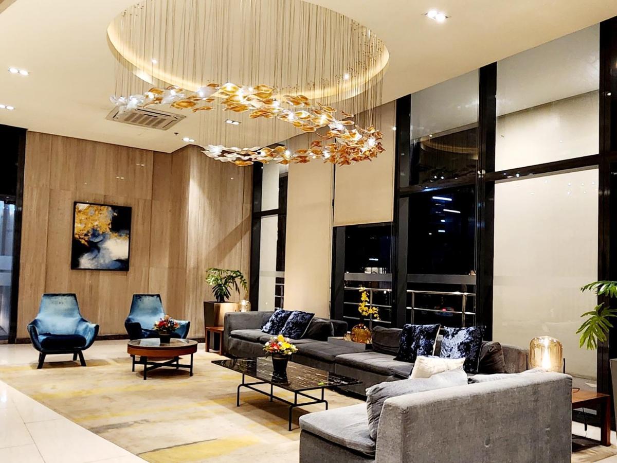Casa Antonio At Uptown Parksuites Tower One Bgc Manille Extérieur photo