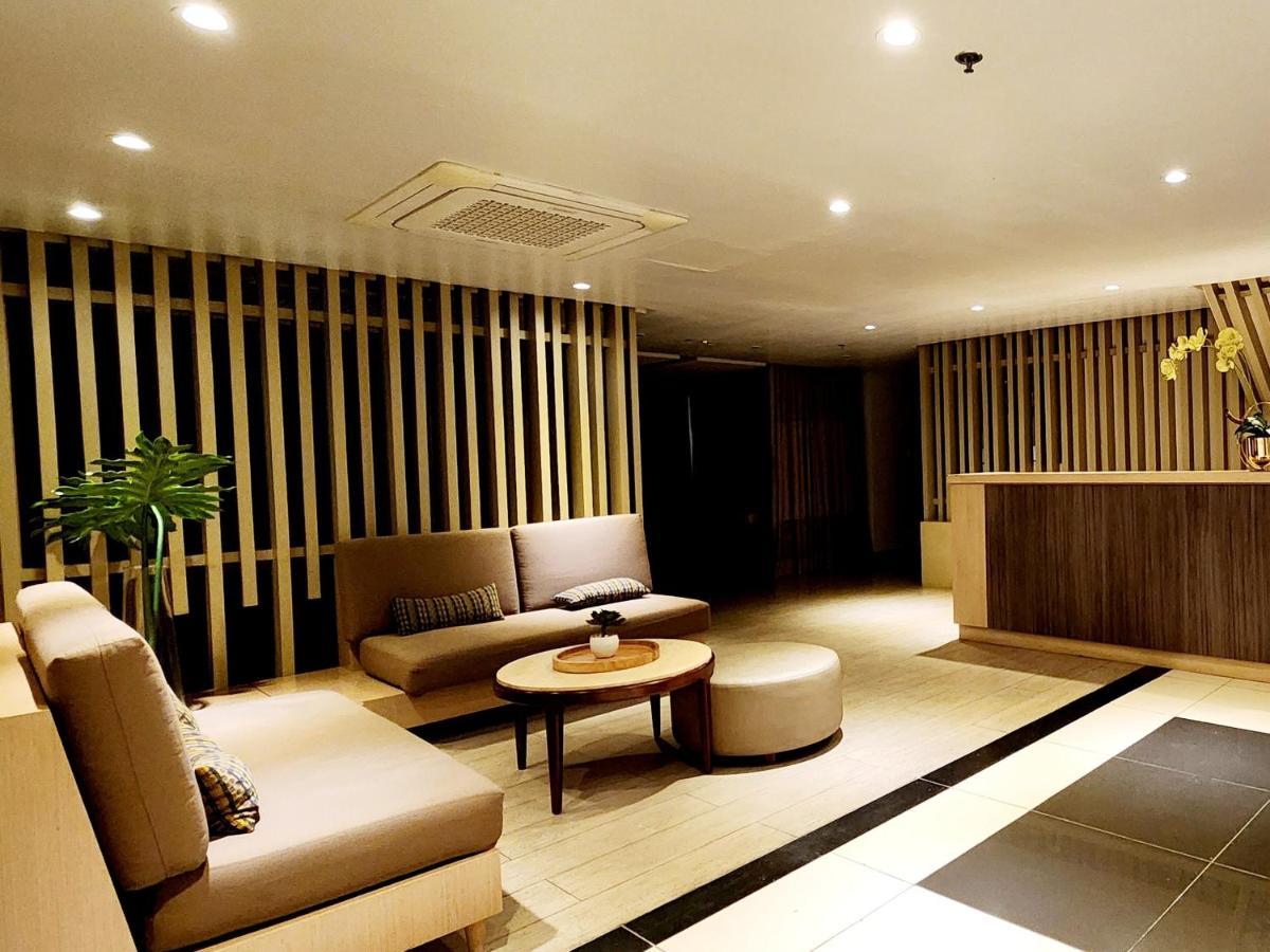 Casa Antonio At Uptown Parksuites Tower One Bgc Manille Extérieur photo